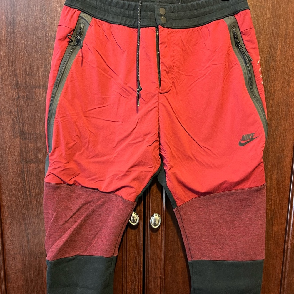 Nike Joggers - Large